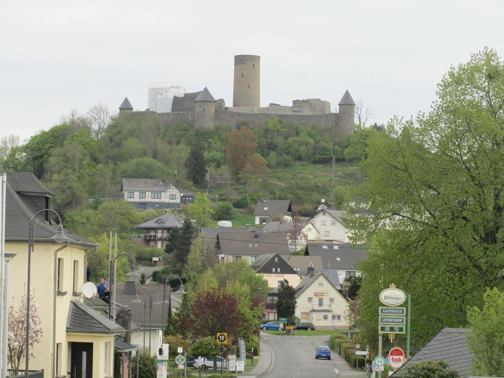 Land-Gut-Hotel Zur Burg Nuerburg Dış mekan fotoğraf