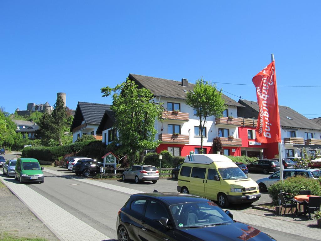 Land-Gut-Hotel Zur Burg Nuerburg Dış mekan fotoğraf